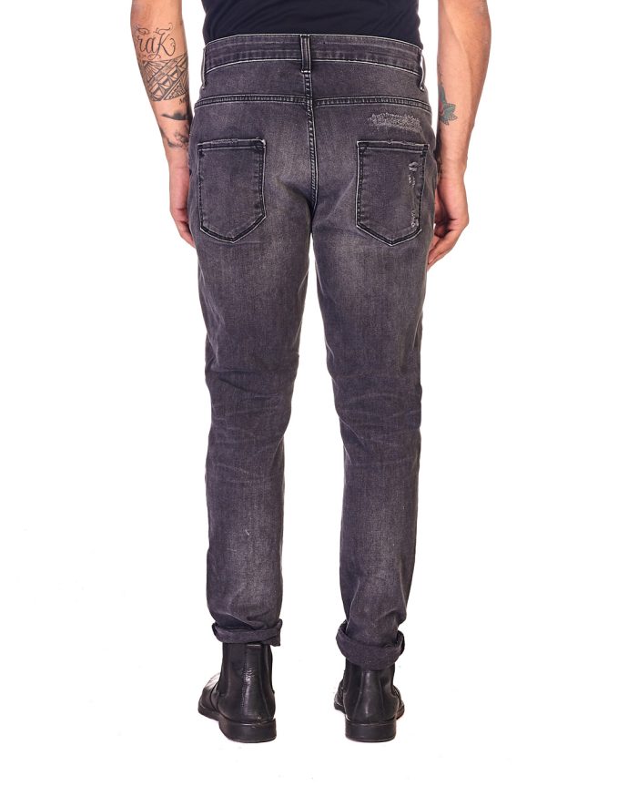 Neill Katter jeans con top e ricami